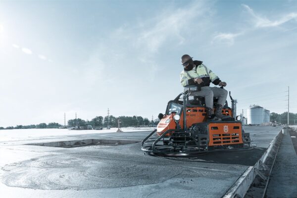 Husqvarna CRT48 Power Trowel Ride-on 8' - Image 4