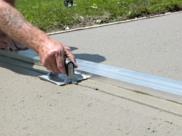 6" x 4-3/8" Heavy-Duty Zinc Hand Groover - Image 2